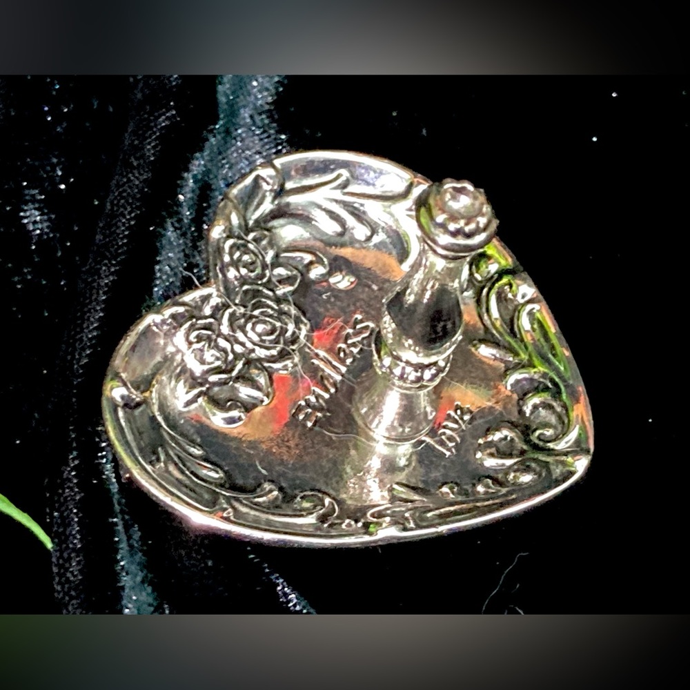 Vintage Endless Love Ring Holder - Picture 4 of 7